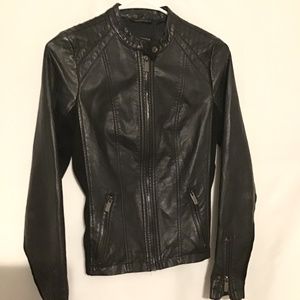 Maurices polyester/Spandex , polyurethane xs black women’s jacket.